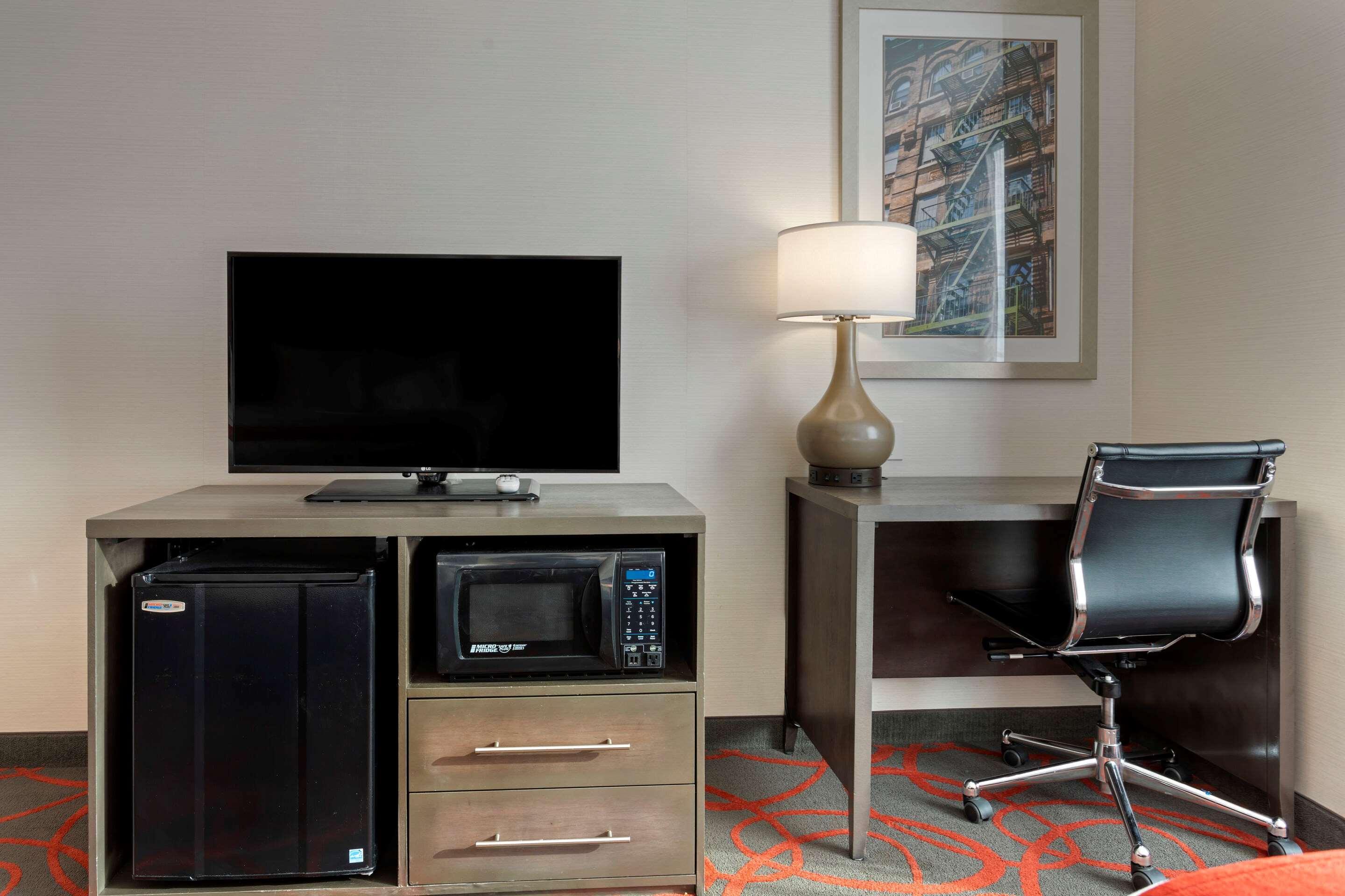 Comfort Inn & Suites Near Stadium New York Exteriör bild
