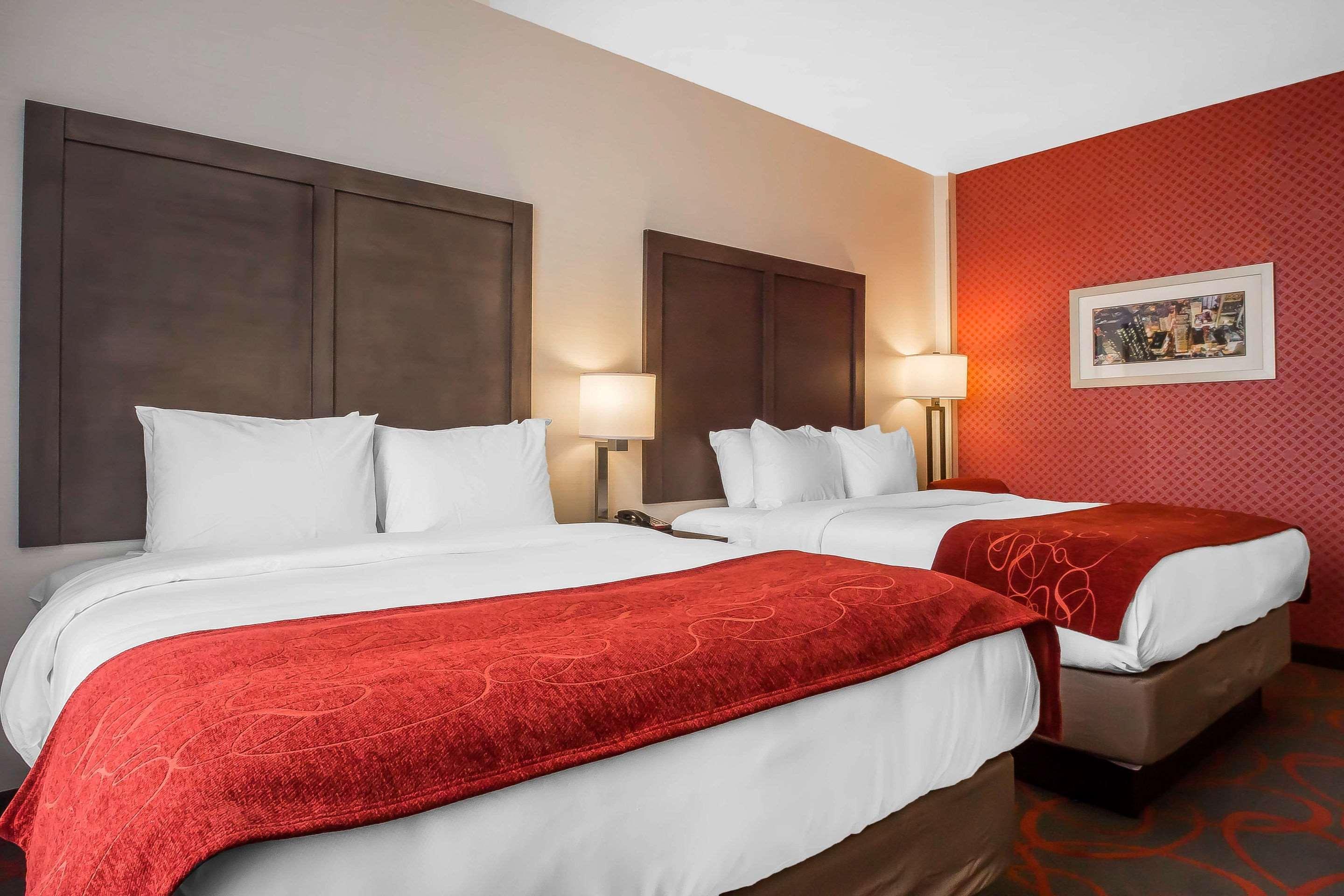 Comfort Inn & Suites Near Stadium New York Exteriör bild