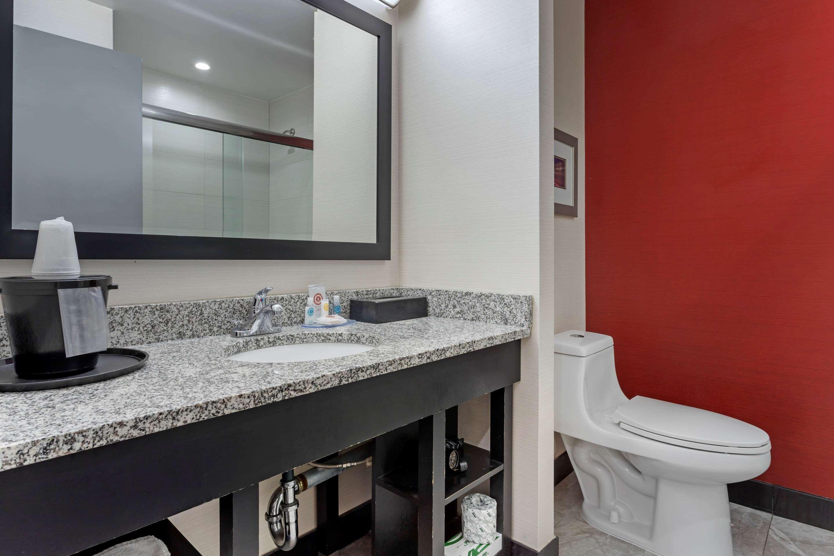 Comfort Inn & Suites Near Stadium New York Exteriör bild