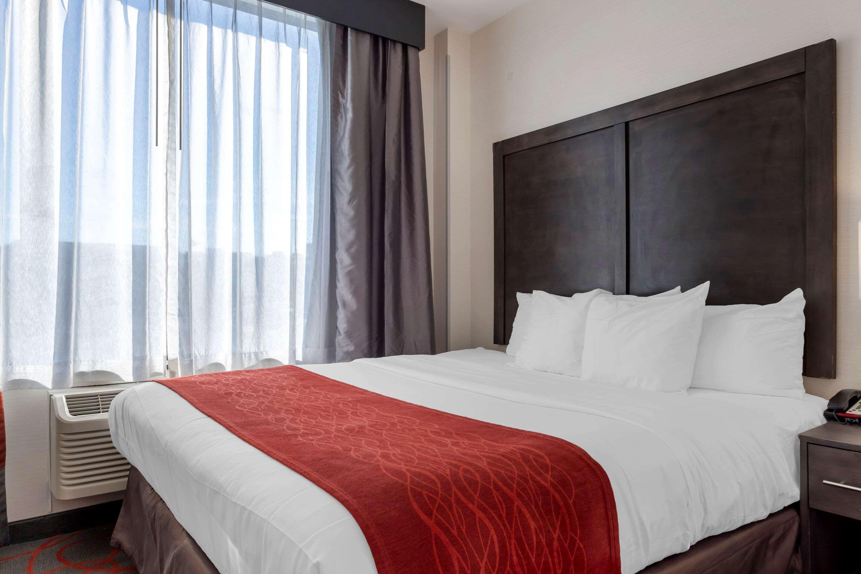 Comfort Inn & Suites Near Stadium New York Exteriör bild