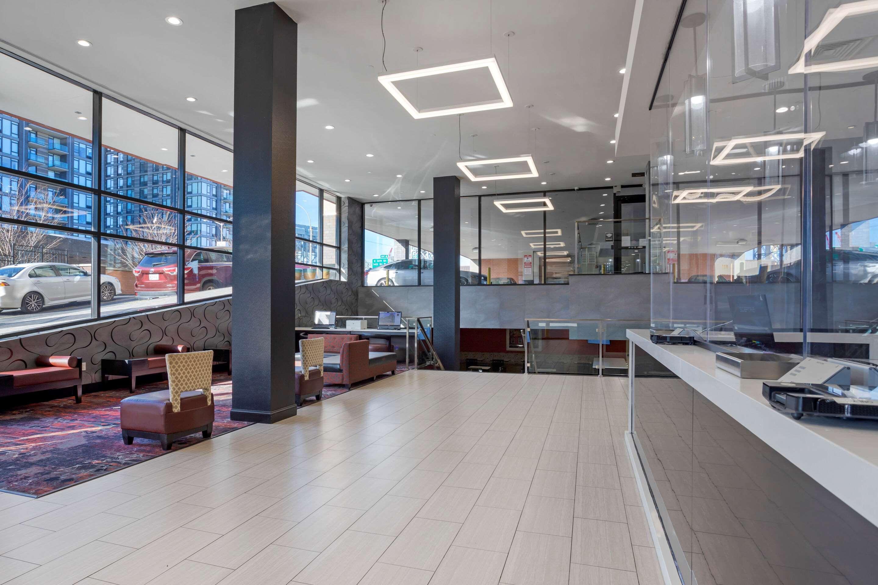 Comfort Inn & Suites Near Stadium New York Exteriör bild